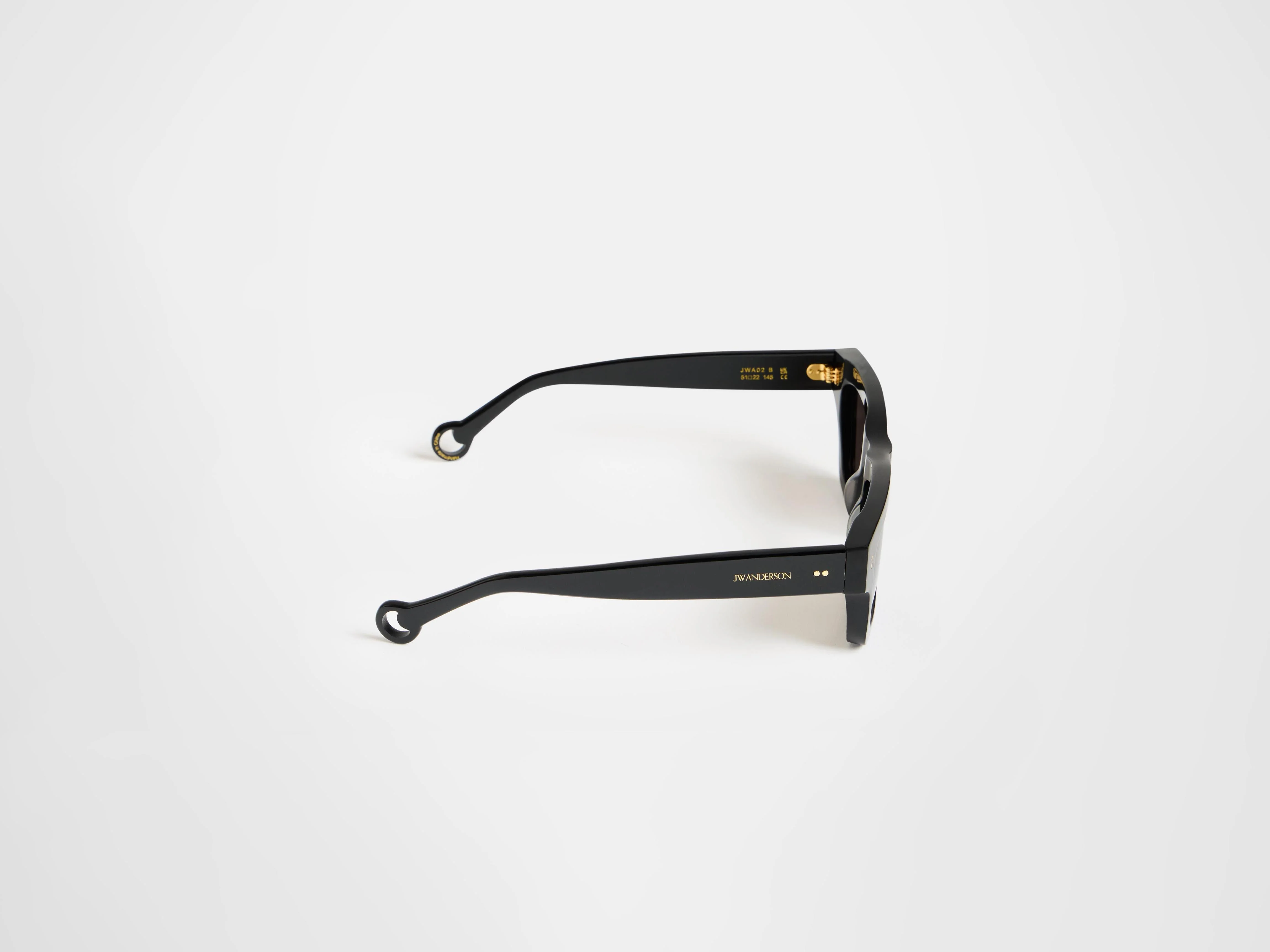 JWA02 RECTANGULAR SUNGLASSES IN BLACK - Image 7