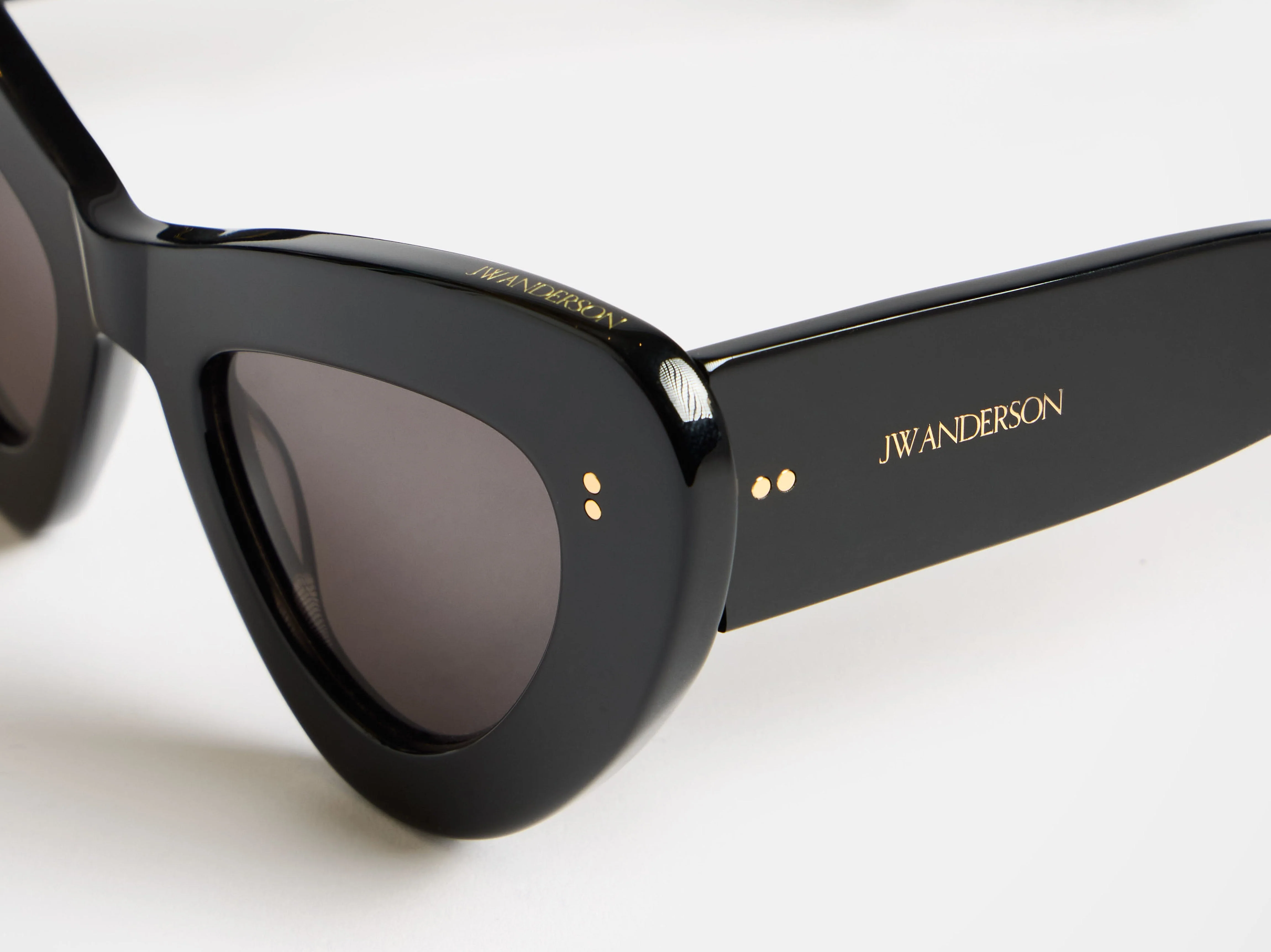 JWA06 BUTTERFLY SUNGLASSES IN BLACK - Image 3