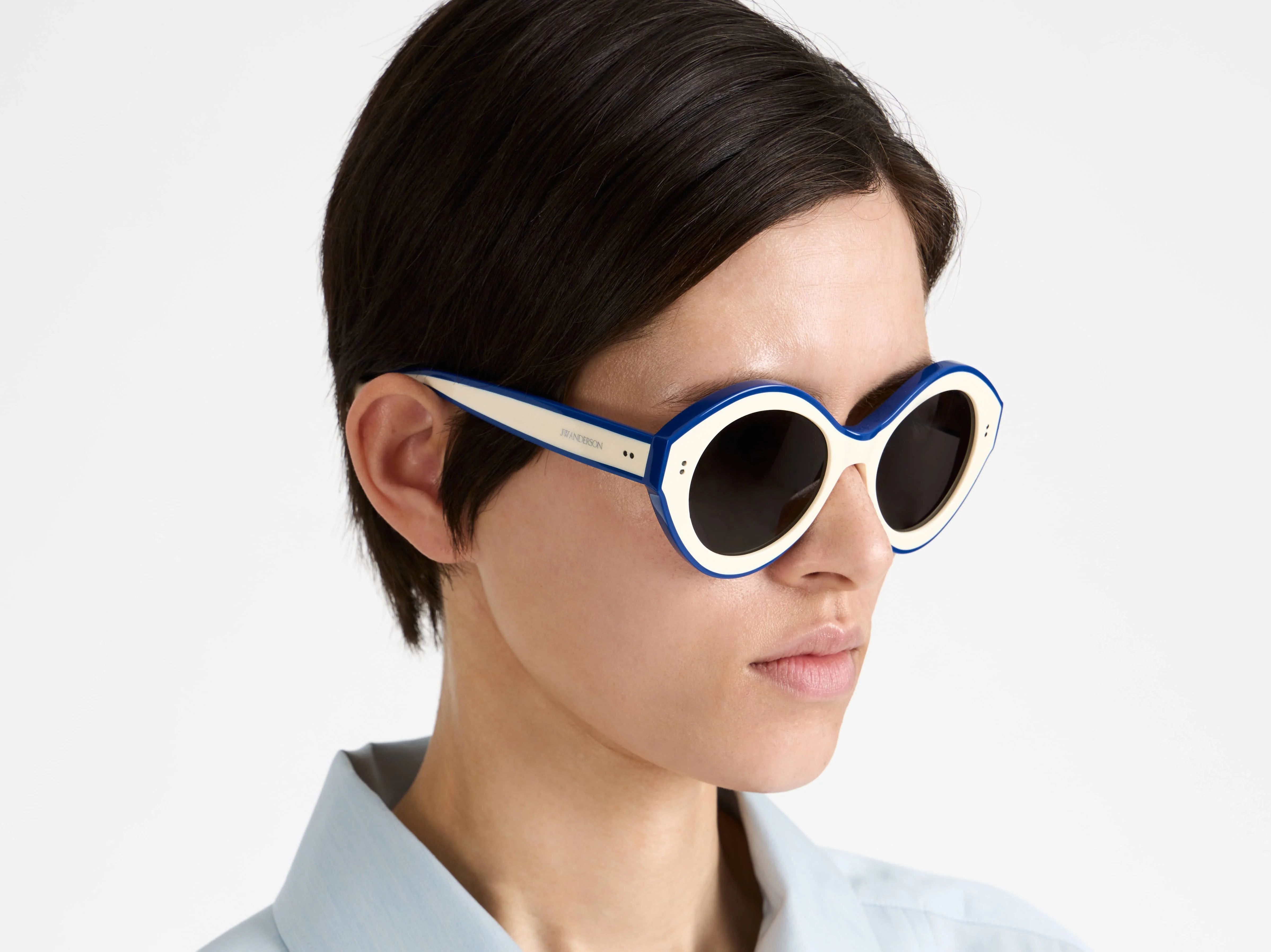 JWA07 BUMPER SUNGLASSES IN WHITE & BLUE - Image 5