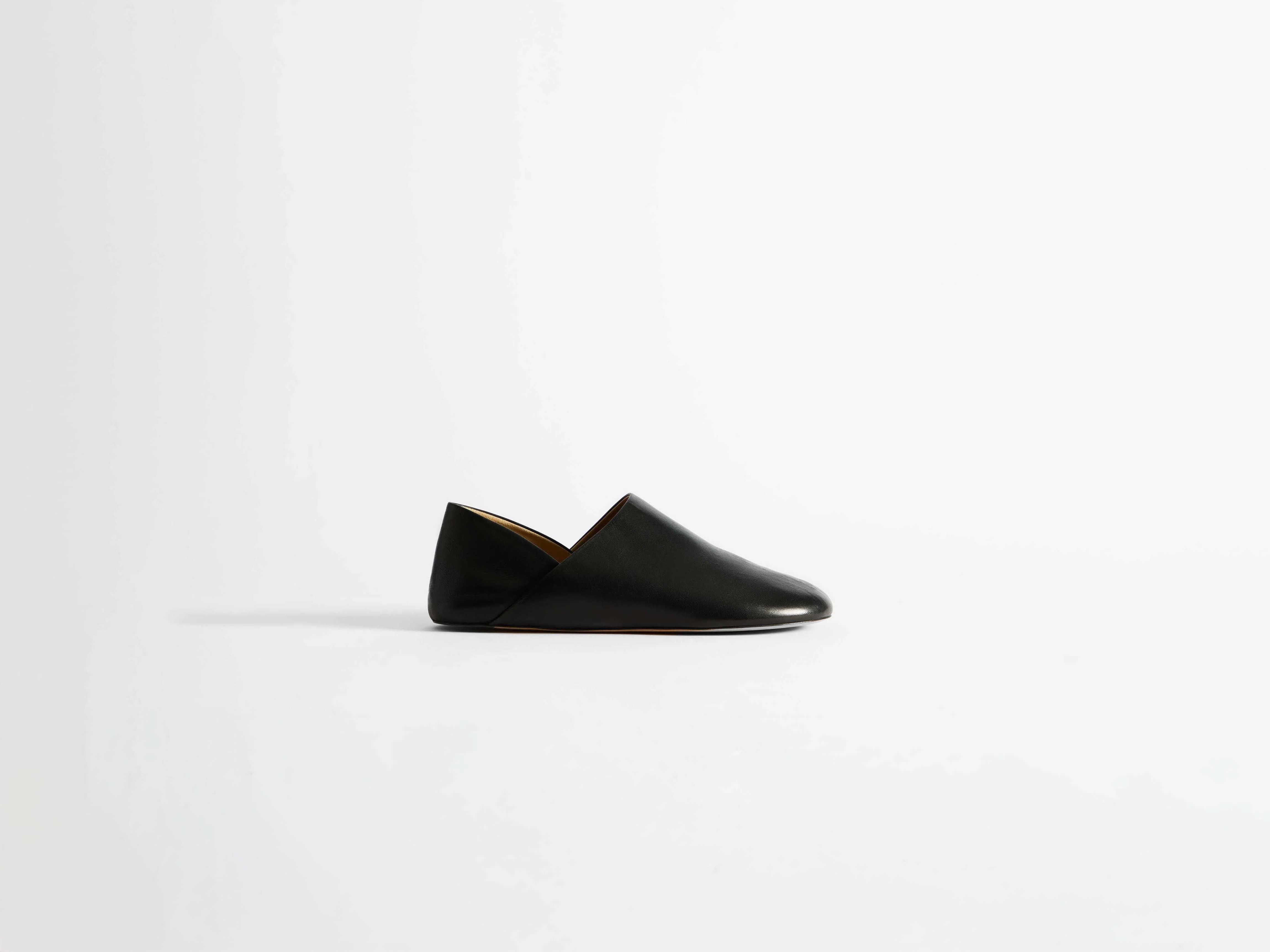 WOMENS SLIPPER MULES IN BLACK - Image 3